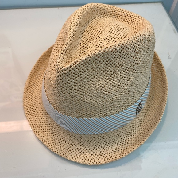 Fedora - Picture 1 of 3